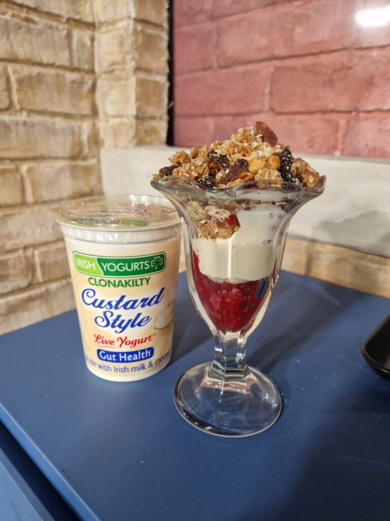 Apple & raspberry Fool