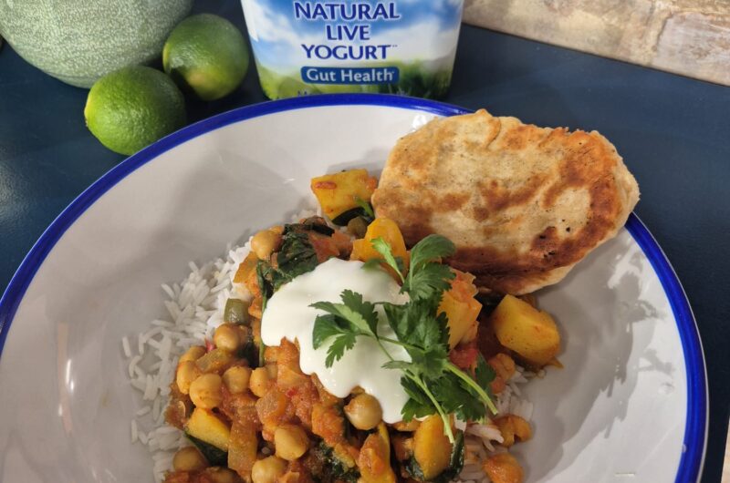 Spinach, Potato & Chickpea Curry with Flatbreads