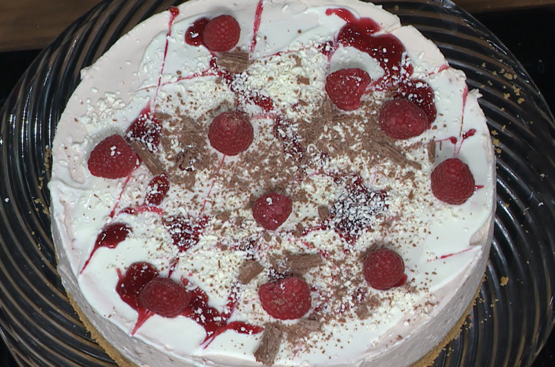 White Chocolate & Raspberry Cheesecake